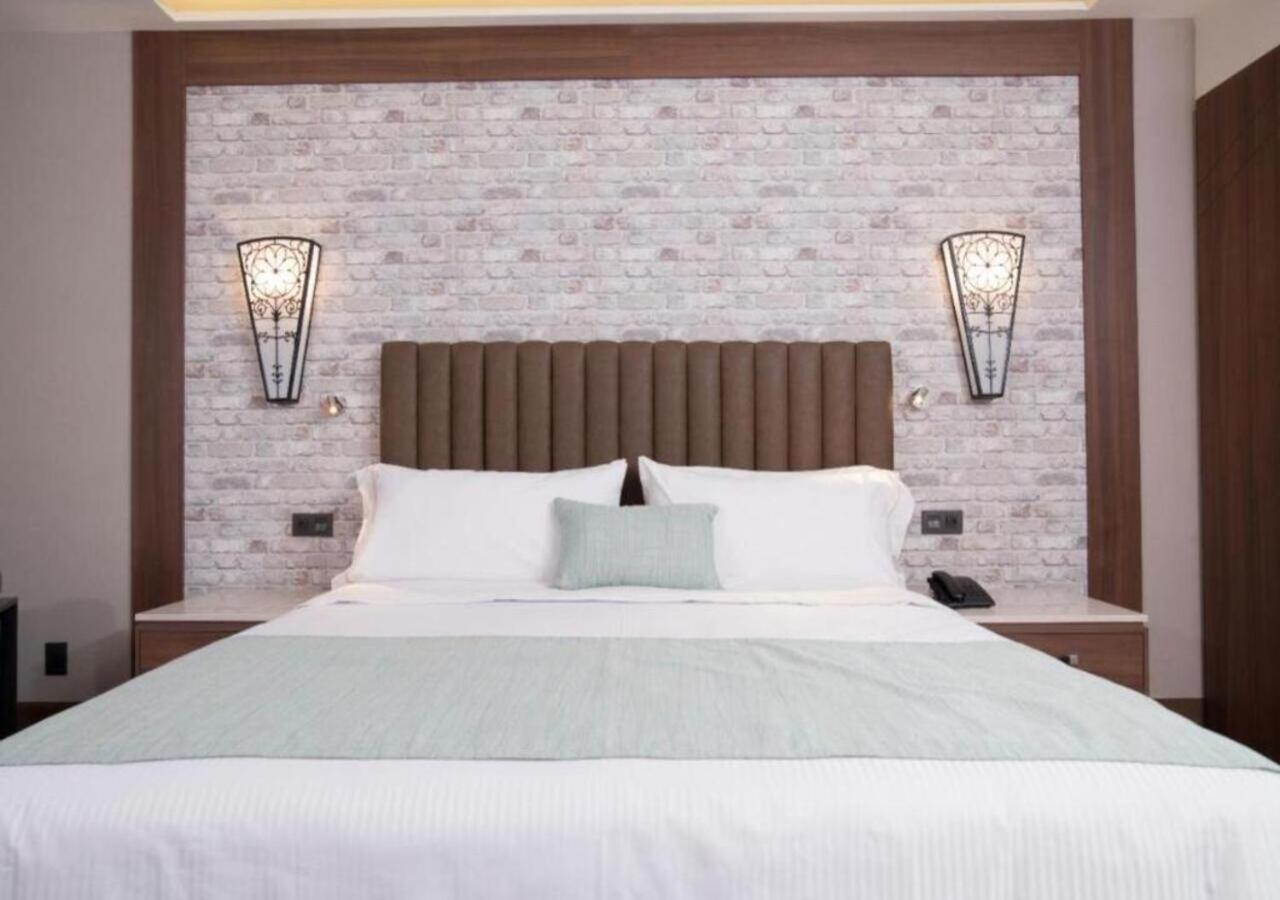 Hotel Ronda Minerva - Arborea Guadalajara Bagian luar foto
